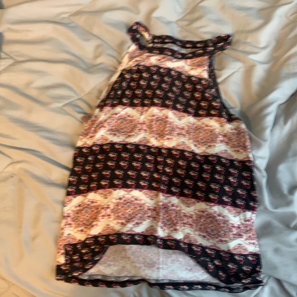 Tops - Picture 2 of 3